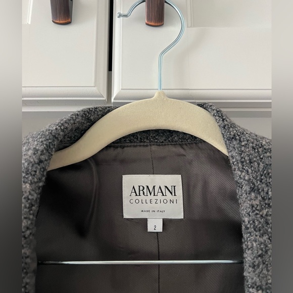 Armani Collezioni Cashmere Ruffle Blazer Jacket, Size 2 - Picture 10 of 10